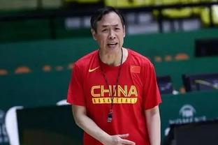 媒体人：广东摆三后卫尺寸太小 胡明轩7颗三分依然没力挽狂澜